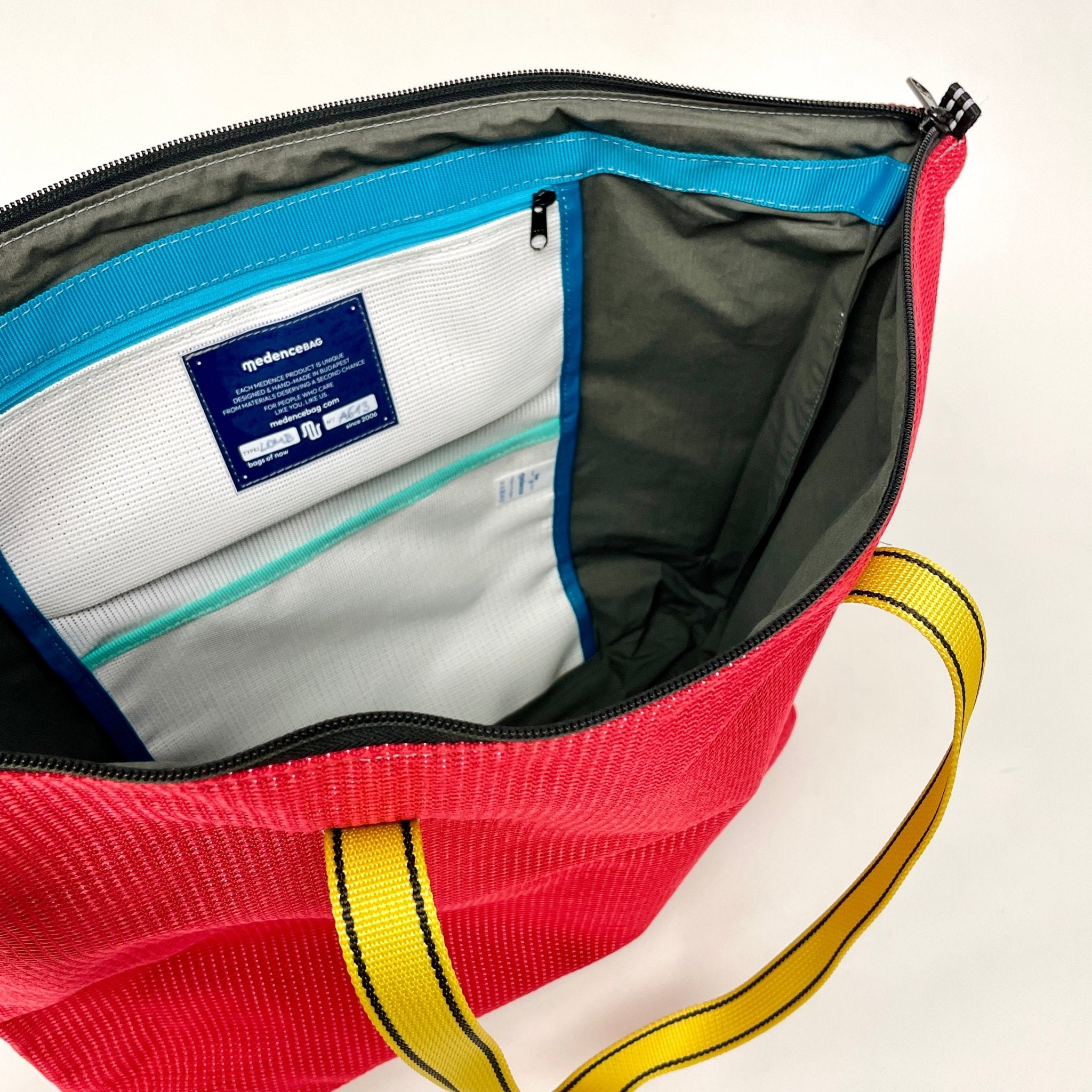 Shoulder Bag - LOMB OUTLET - showroom - medencebag