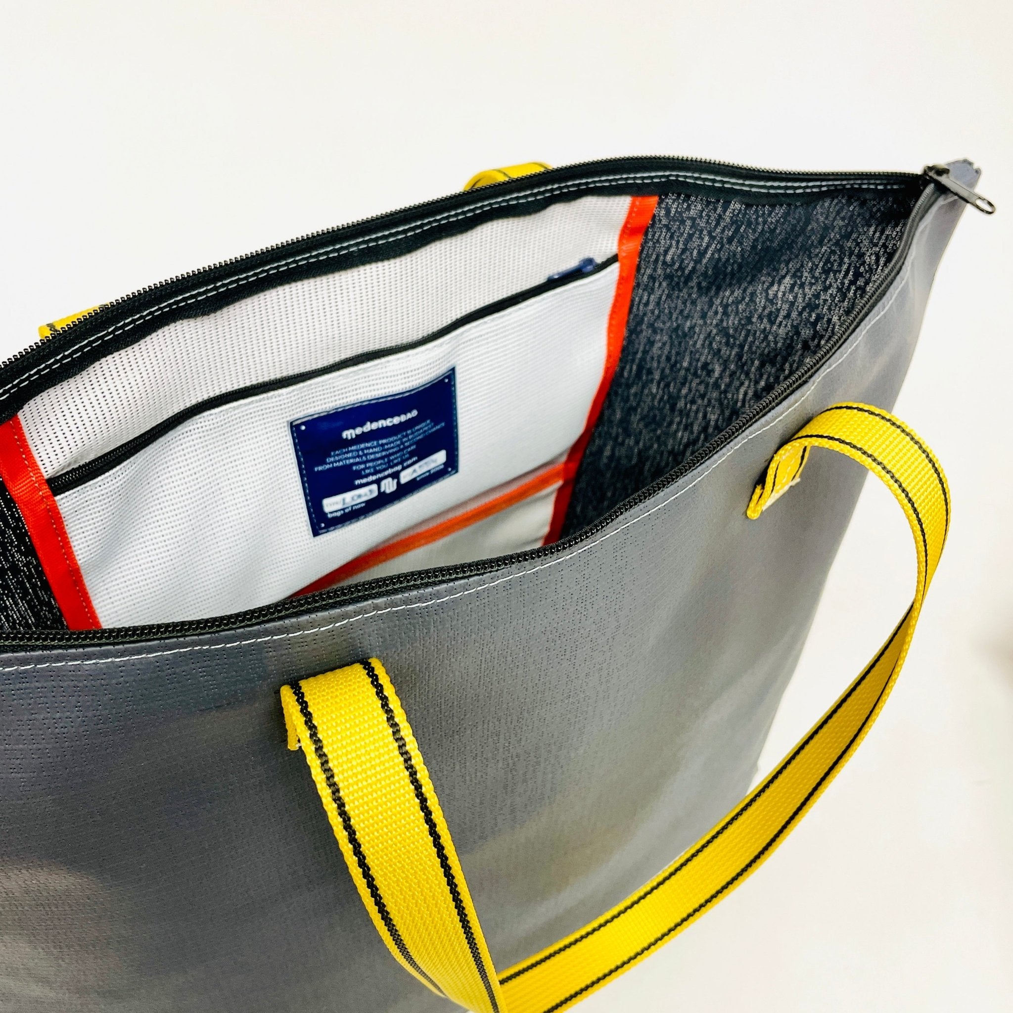 Shoulder Bag - LOMB OUTLET - showroom - medencebag