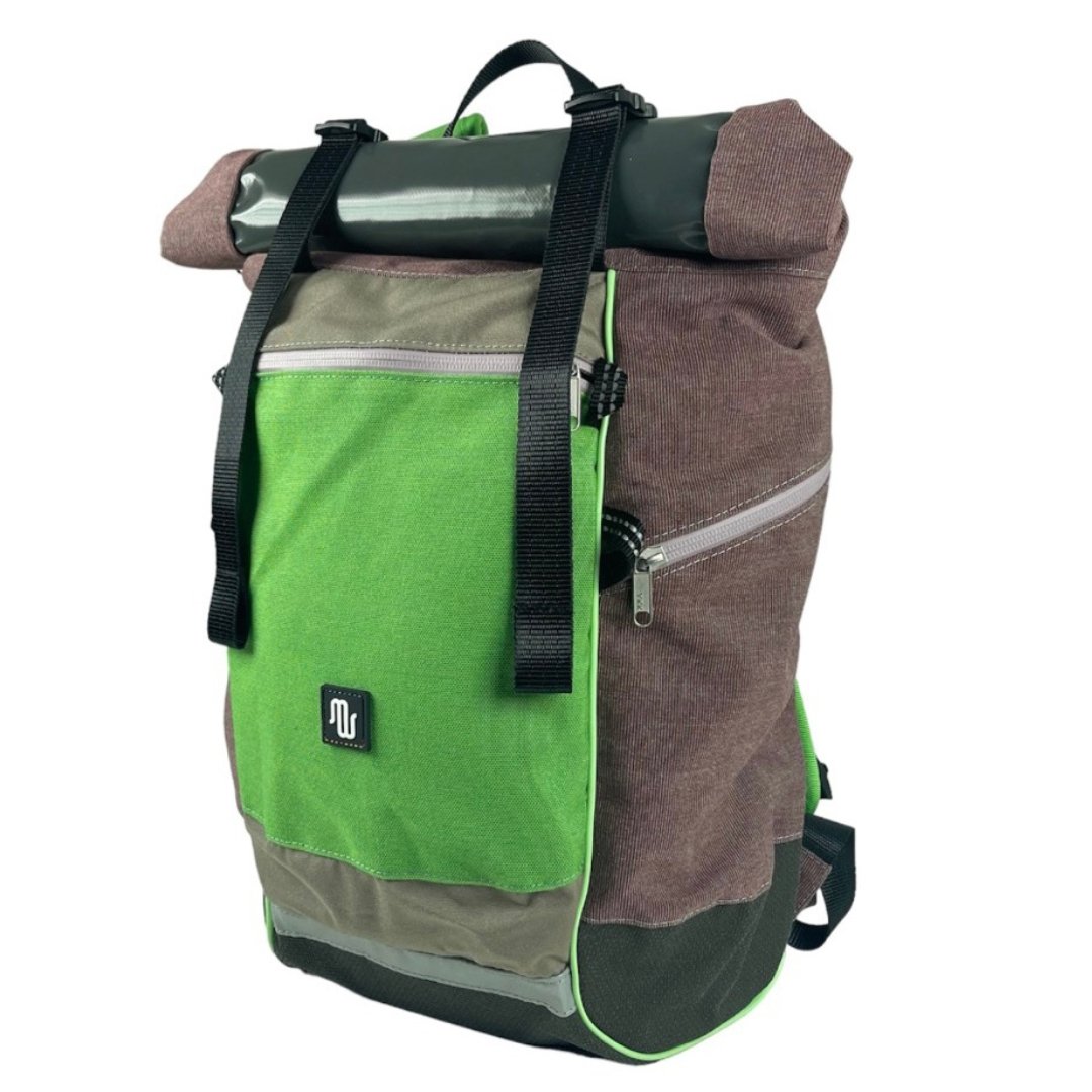 BUD Light No. 052 - Backpacks - medencebag