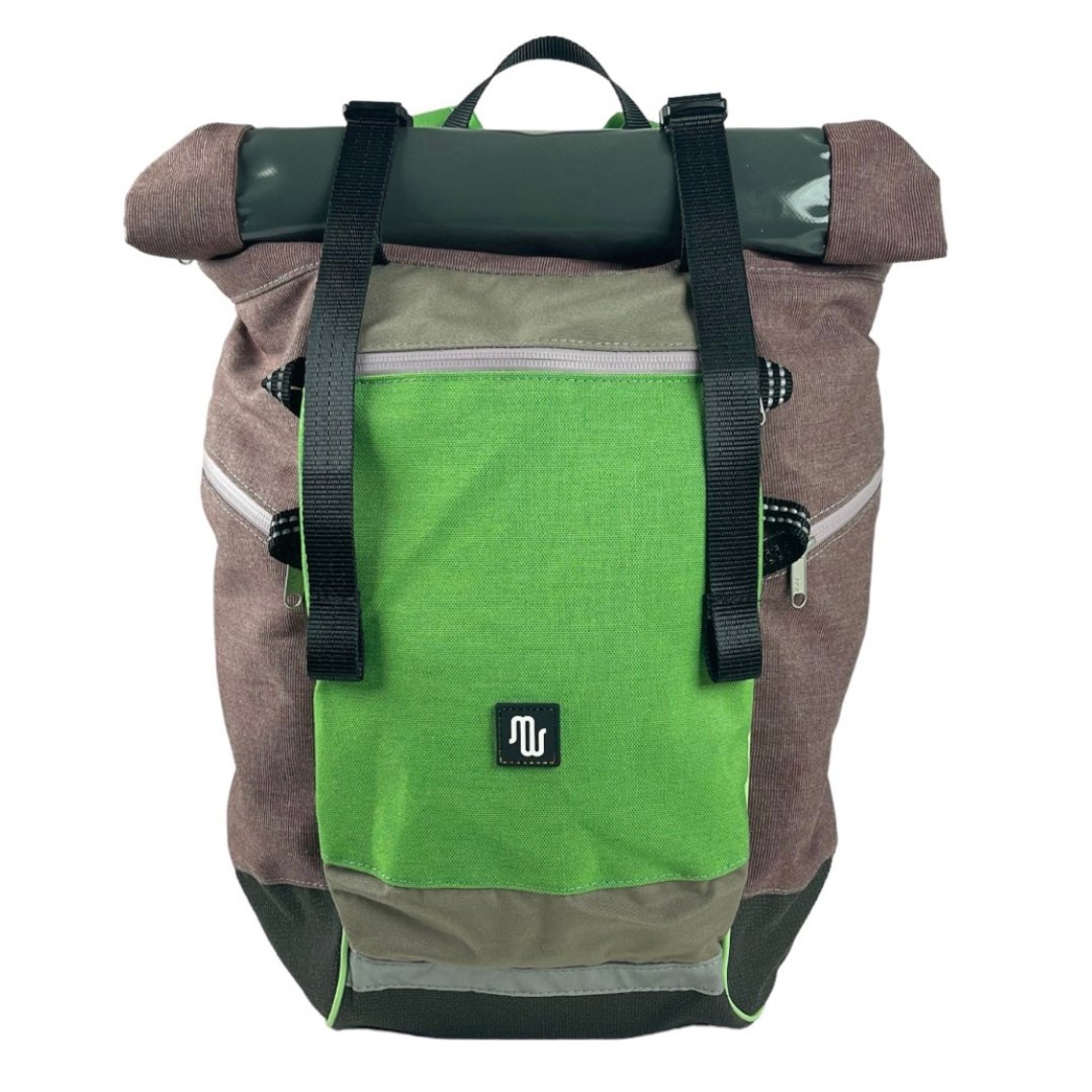 BUD Light No. 052 - Backpacks - medencebag